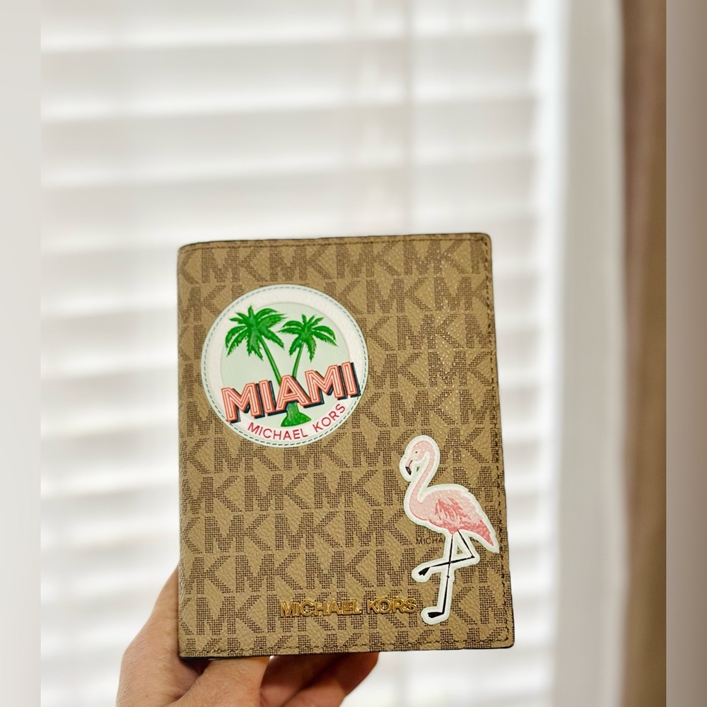 Michael Kors Cream Travel Wallet